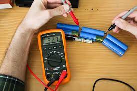 how to check a laptop battery with a multimeter
